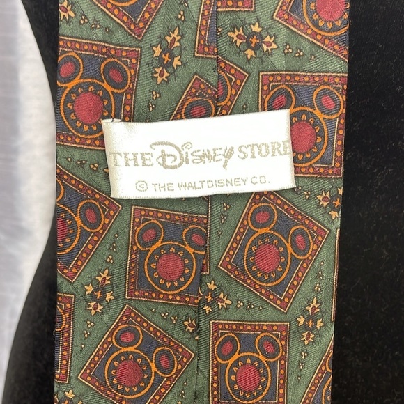 Disney Store Men’s Silk Hand Made Mickey Mouse Tie - Picture 3 of 5